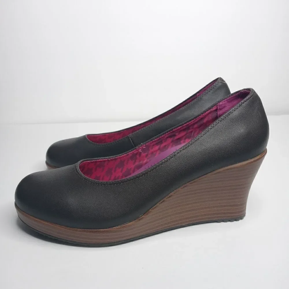 CROCS brown wedges